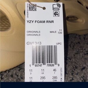 Yeezy Foam Runner Sulfur